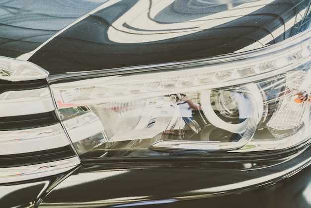 Включение омывателя фар: последовательность действий