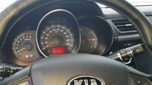 kia-rio-ne-rabotaet-taxometr-i-gorit-chek