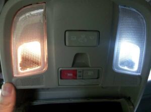 zamena-lamp-salona-kia-sportejdzh-4