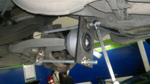 zamena-perednix-richagov-bmv-e46