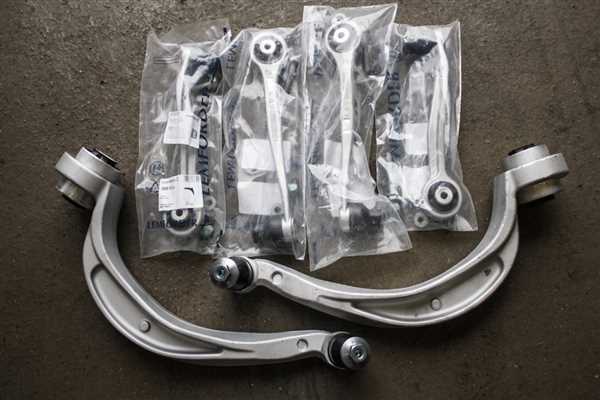 zamena-sajlentblokov-perednix-richagov-audi-a4-v8