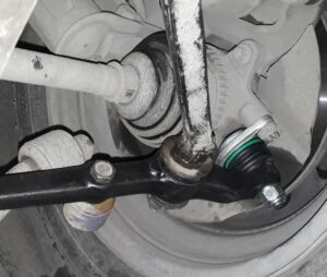 zamena-sharovoj-opori-mazda-6-gj