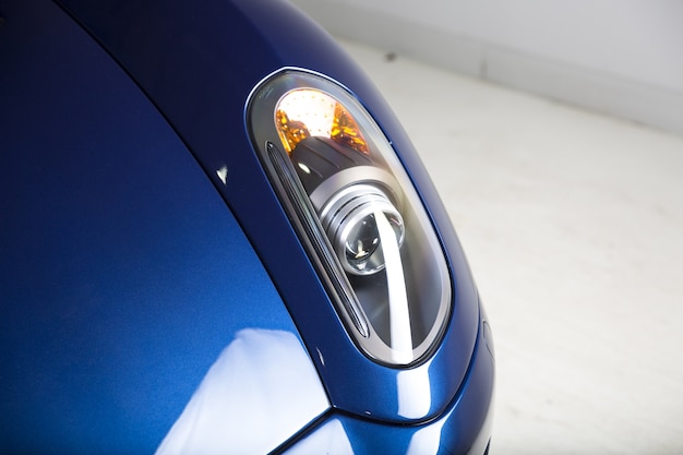 lampa-blizhnego-sveta-dlya-ford-transit-2018-kak-vibrat-i-zamenit