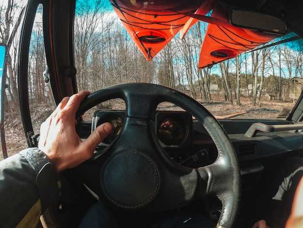 uaz-patriot-pochemu-tugo-krutitsya-rul-i-kak-eto-ispravit