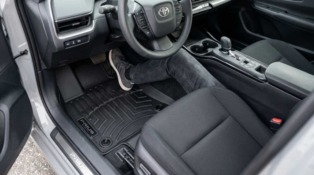 3D_floor_mats_for_Toyota_202608151514 (1)